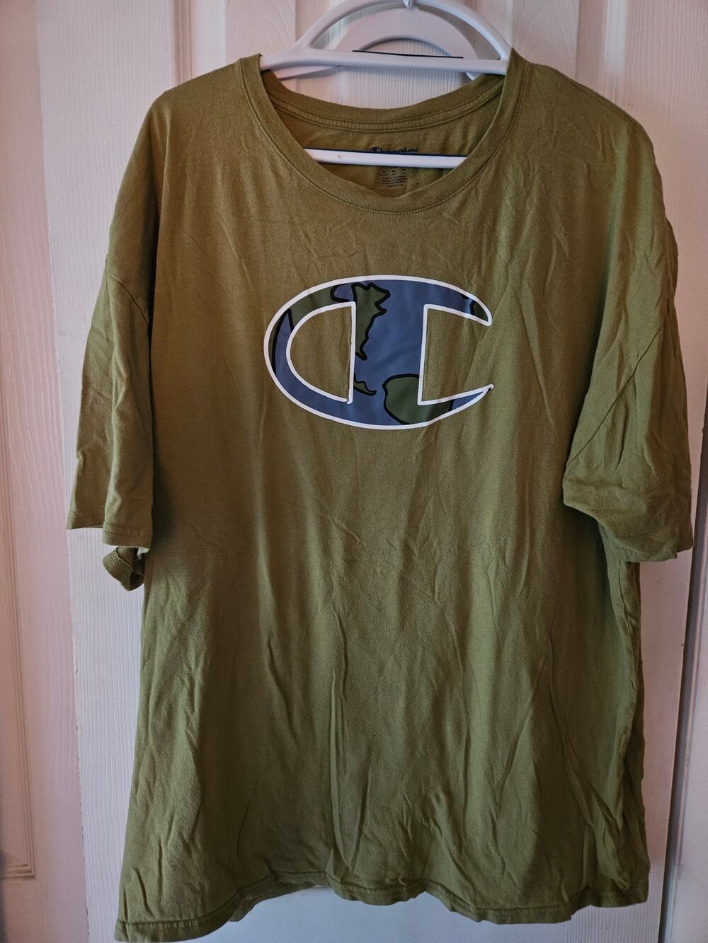 Champion Men’s 2XL Olive Green Camo Big C Logo T Shirt XXL
